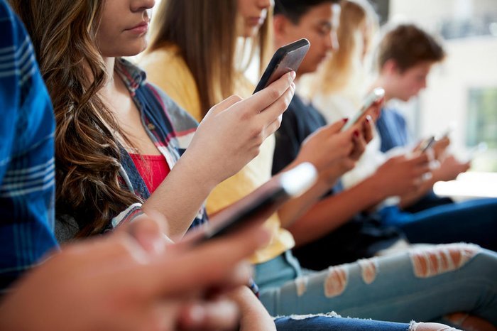 Celular nas Escolas